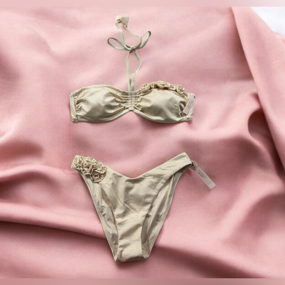 Swim Set VS🔥🔥🔥 Rosette Bandeau Bikini Top& Rosette Brazilian Bikini Bottom - Picture 4 of 5
